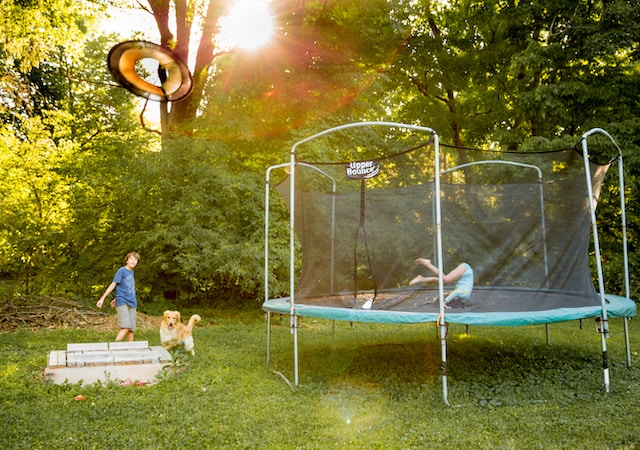 trampolína
